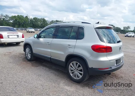 2012 Volkswagen Tiguan Se z USA, uszkodzony, nr VIN WVGAV7AX5CW525983